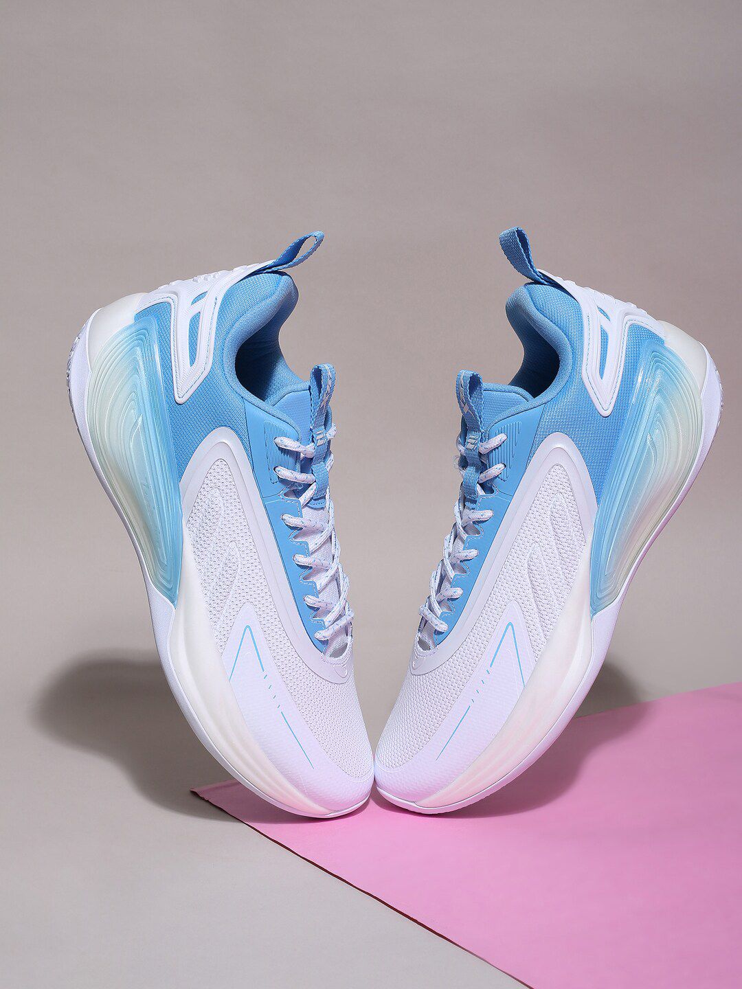  Xtep Men Cushioning Textile Dynamic Non-Marking Basketball Shoes