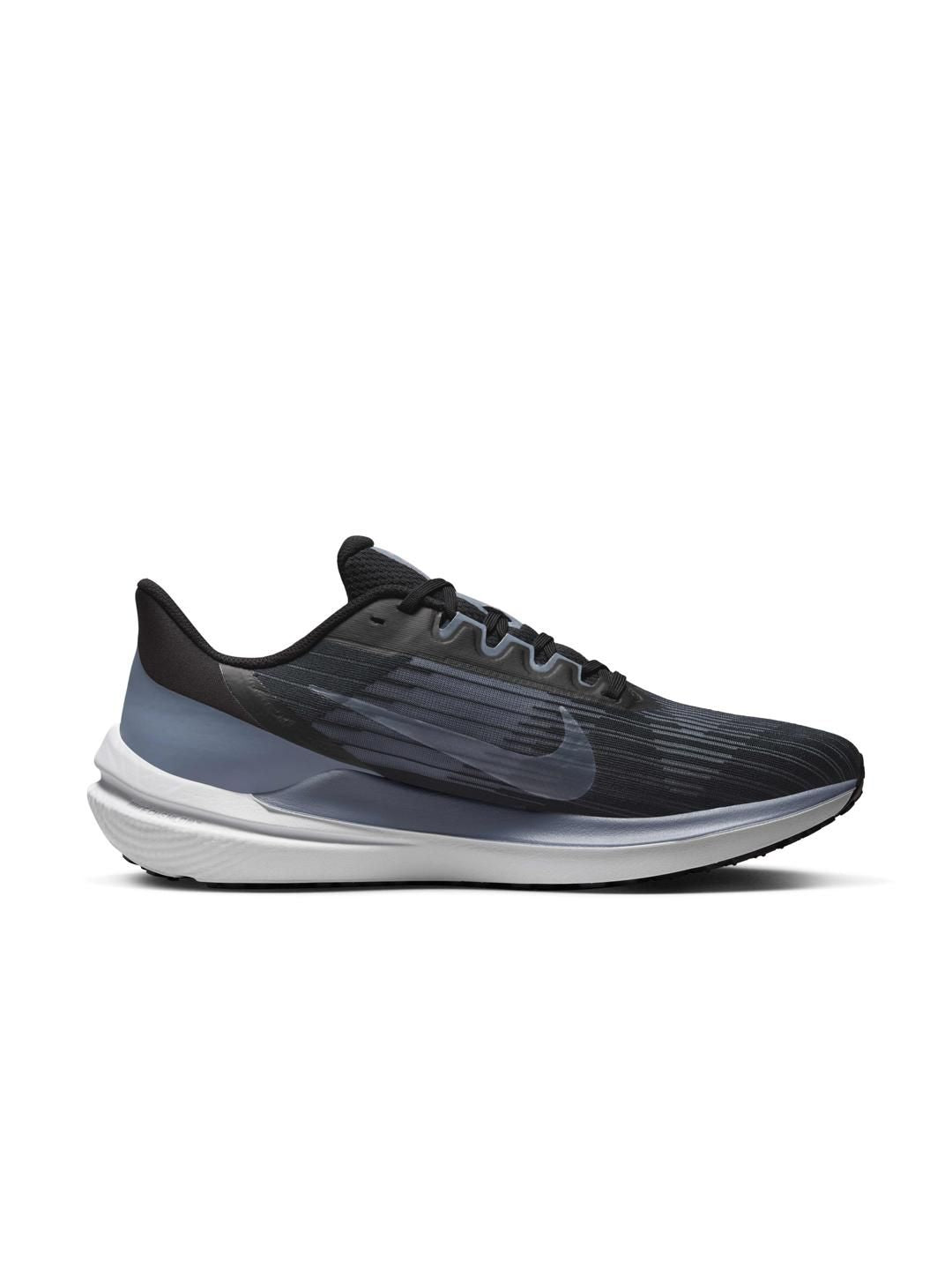  Nike Men Textured Air Winflo 9 Regular Road Running Shoes