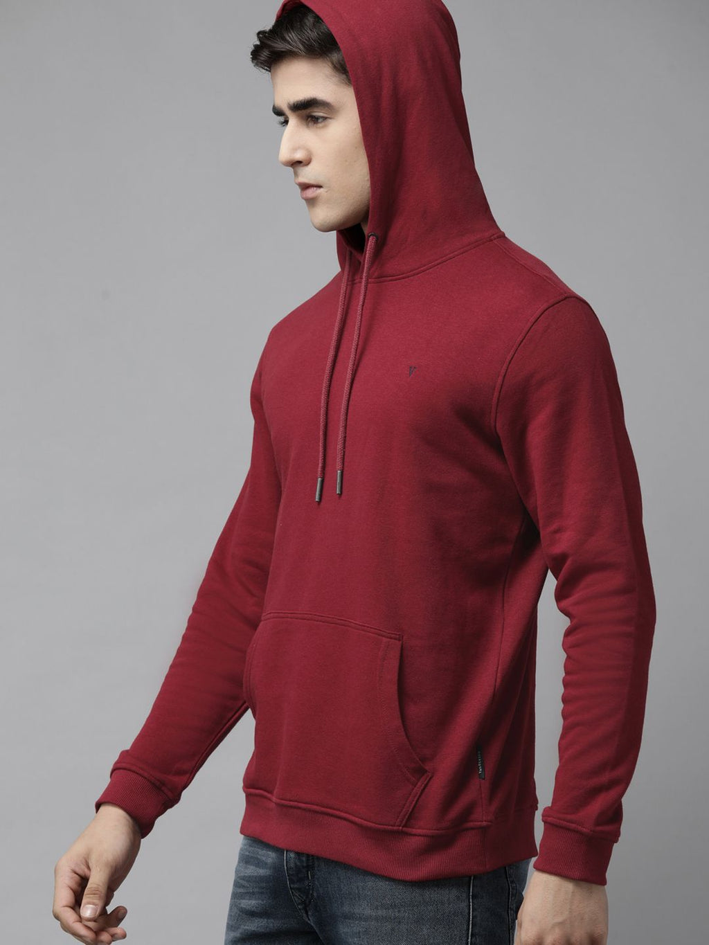  Van Heusen Men Maroon Hooded Sweatshirt