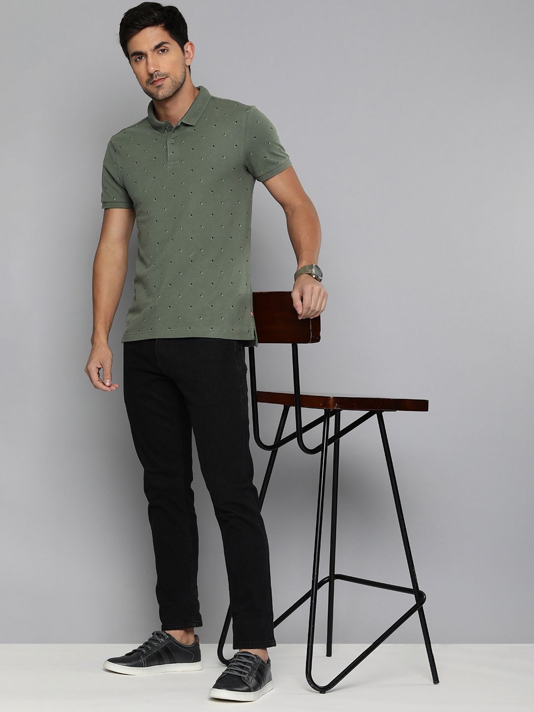  Levis Geometric Printed Polo Collar T-shirt