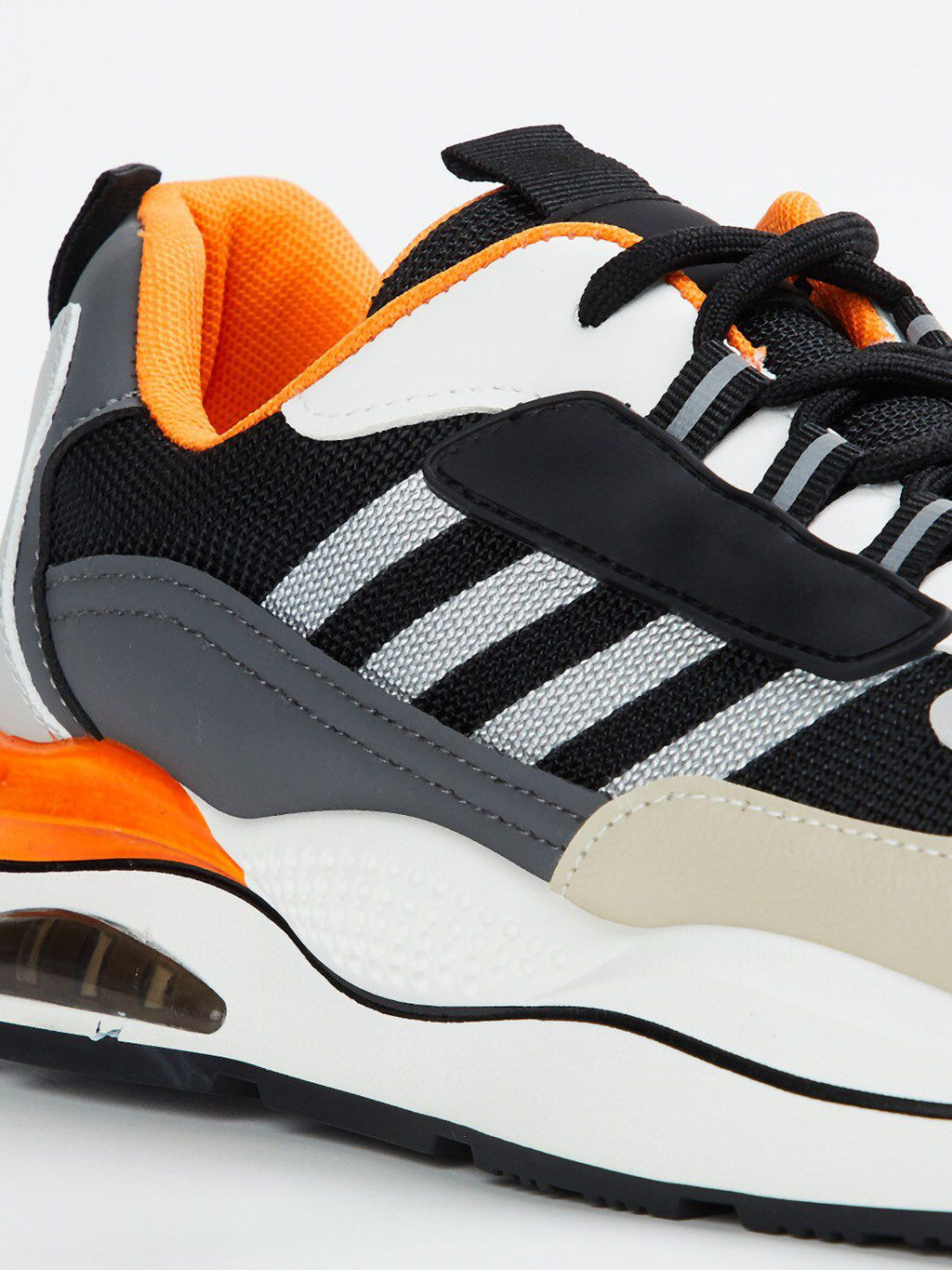  Max Men Colourblocked Lace-Up Running Shoes