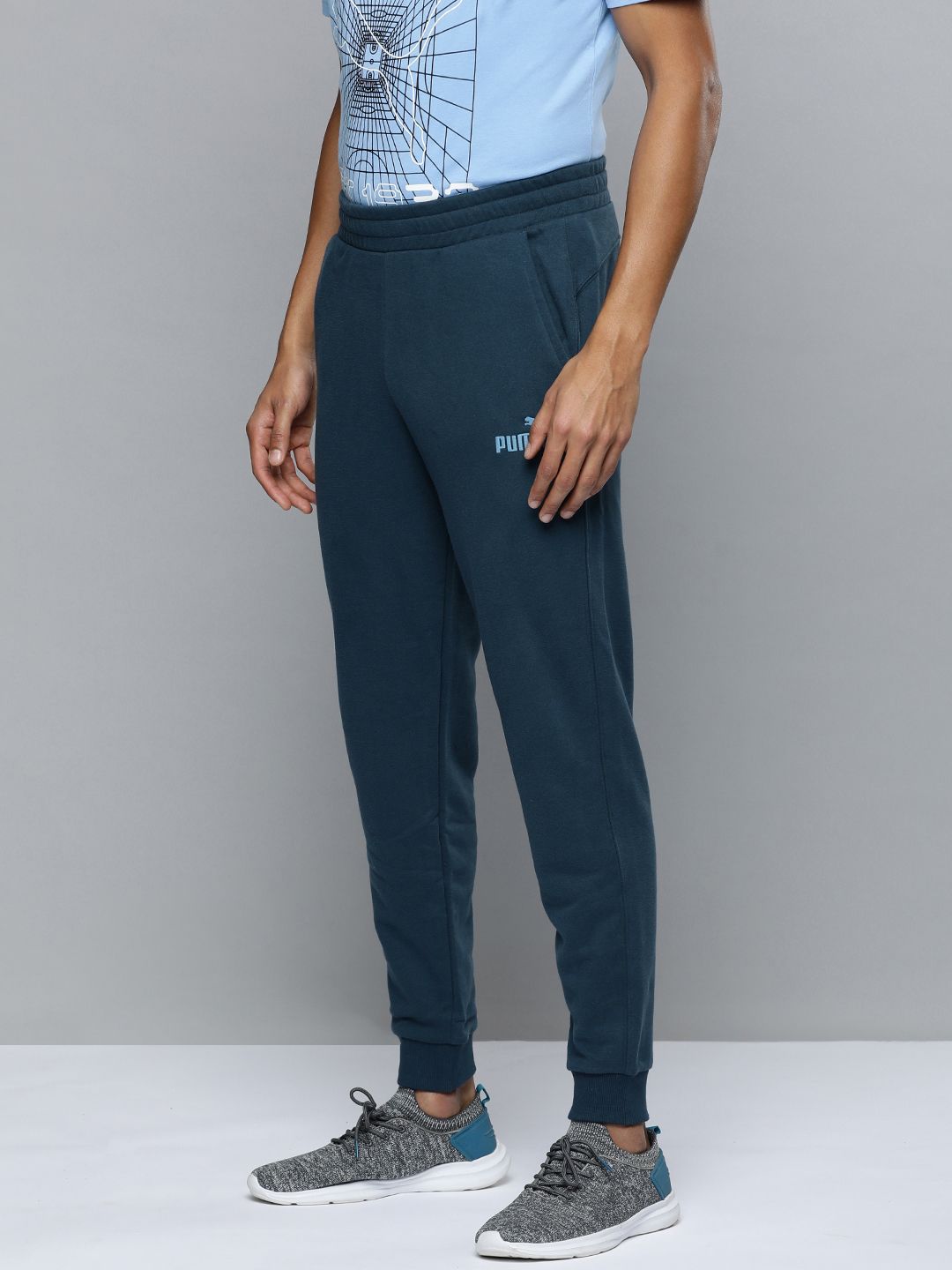  Puma Men Essential ELEVATED Solid Regular Fit Mid-Rise Joggers