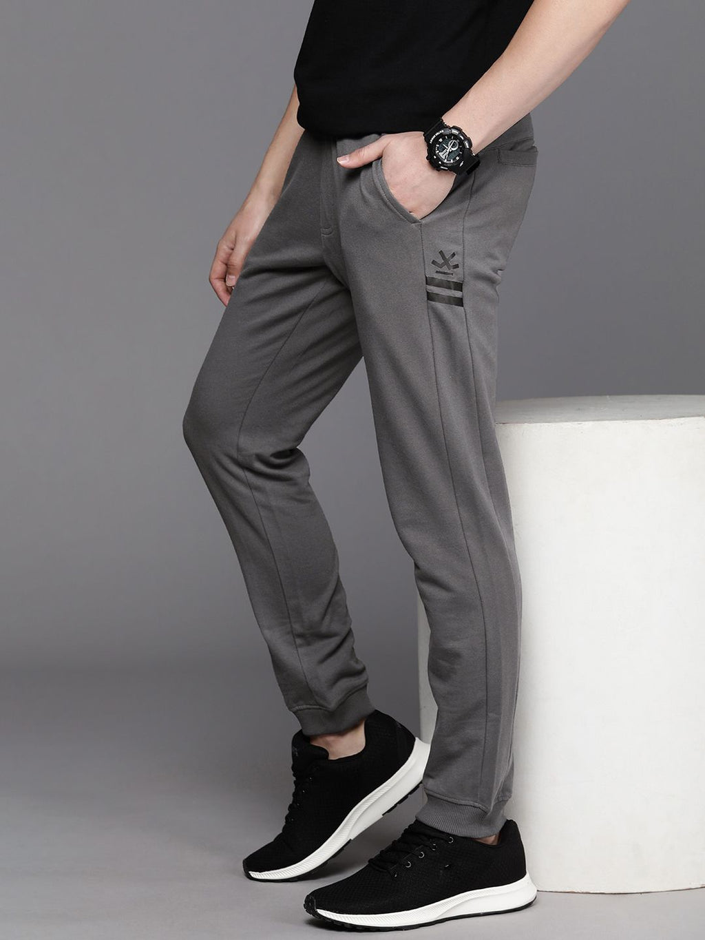  WROGN Men Brand Logo Printed Mid Rise Knitted Joggers
