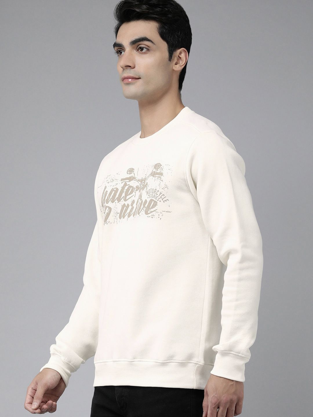  Wildcraft Men Off White Printed Sweatshirt
