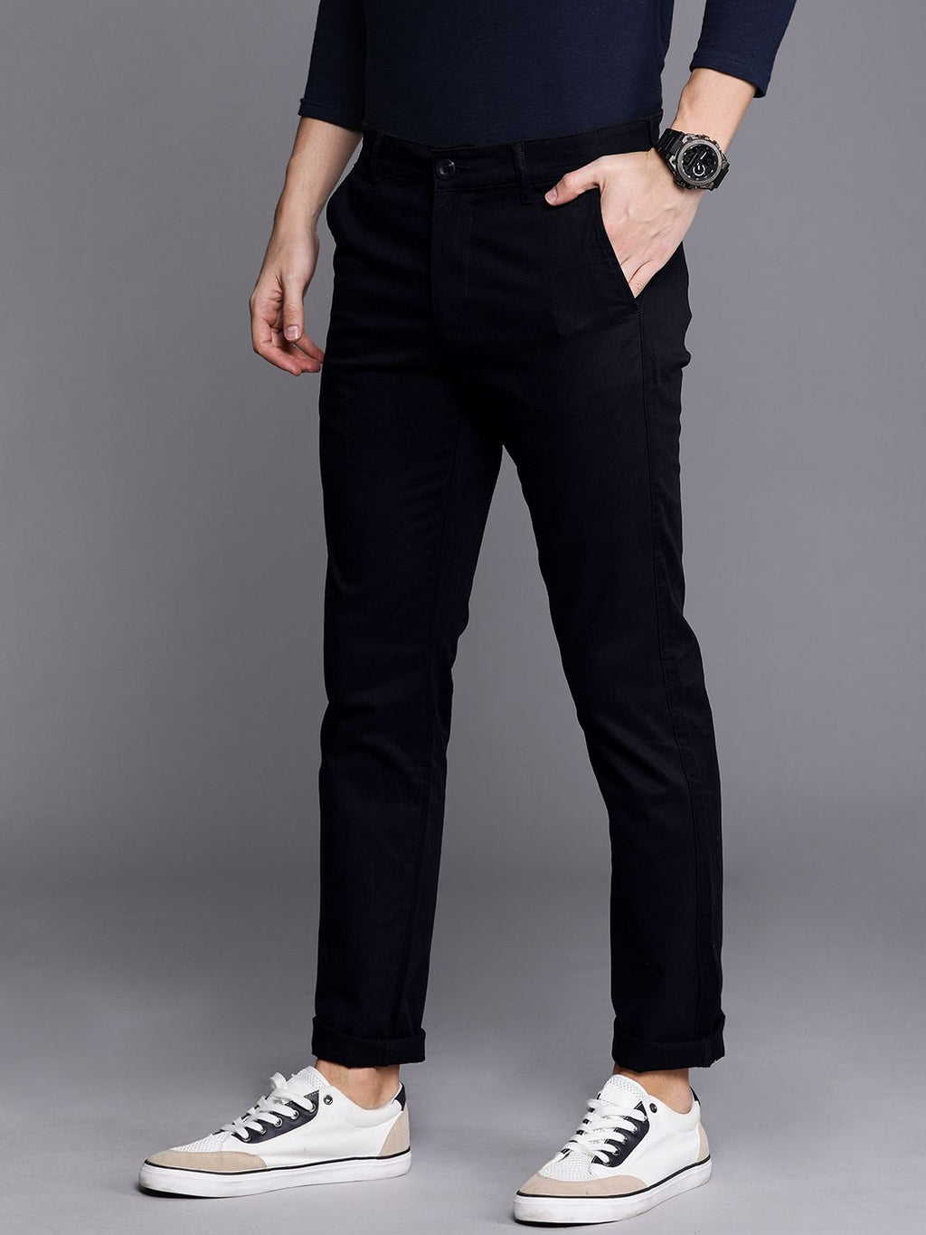  WROGN Men Black Slim Fit Solid Chinos