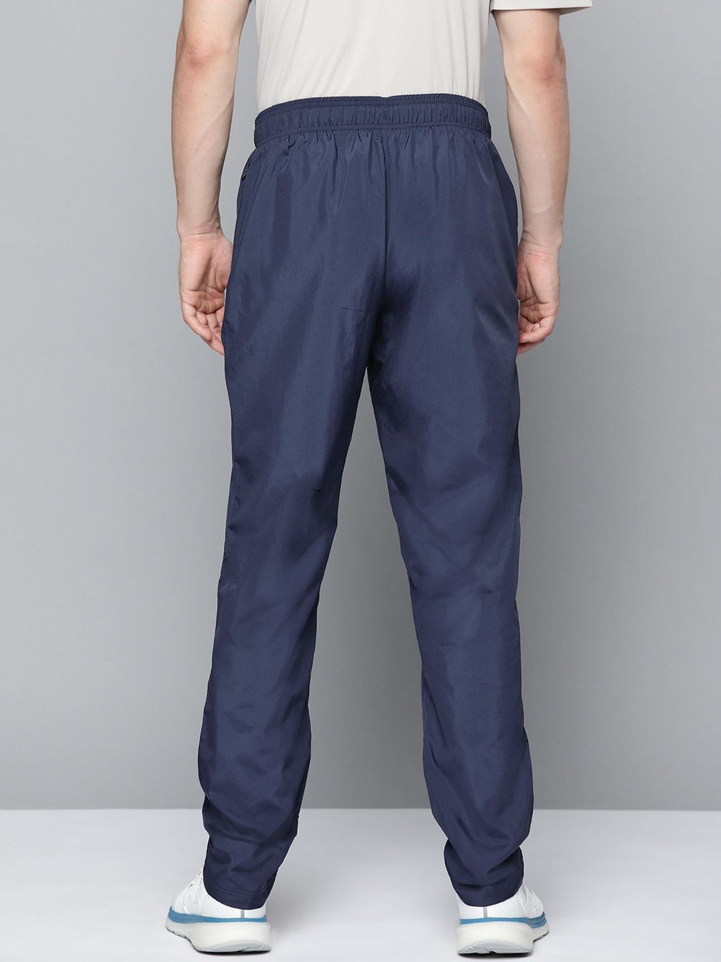  Reebok Men Navy Blue Solid TE WVN OH Training Track Pants
