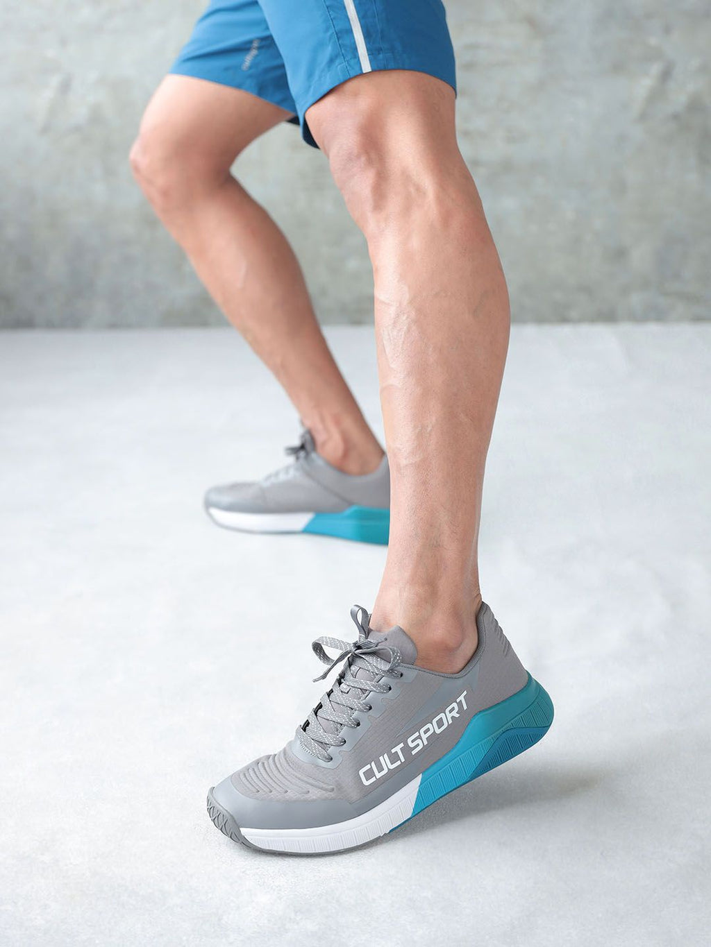  Cultsport Men Grey & Blue X1 Training Shoes