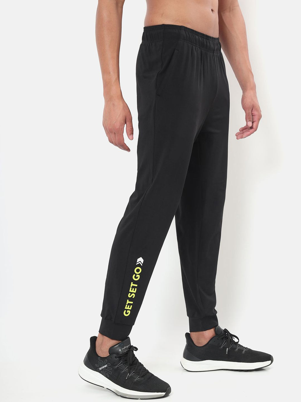  Cultsport Men Typography Printed Flydry Joggers