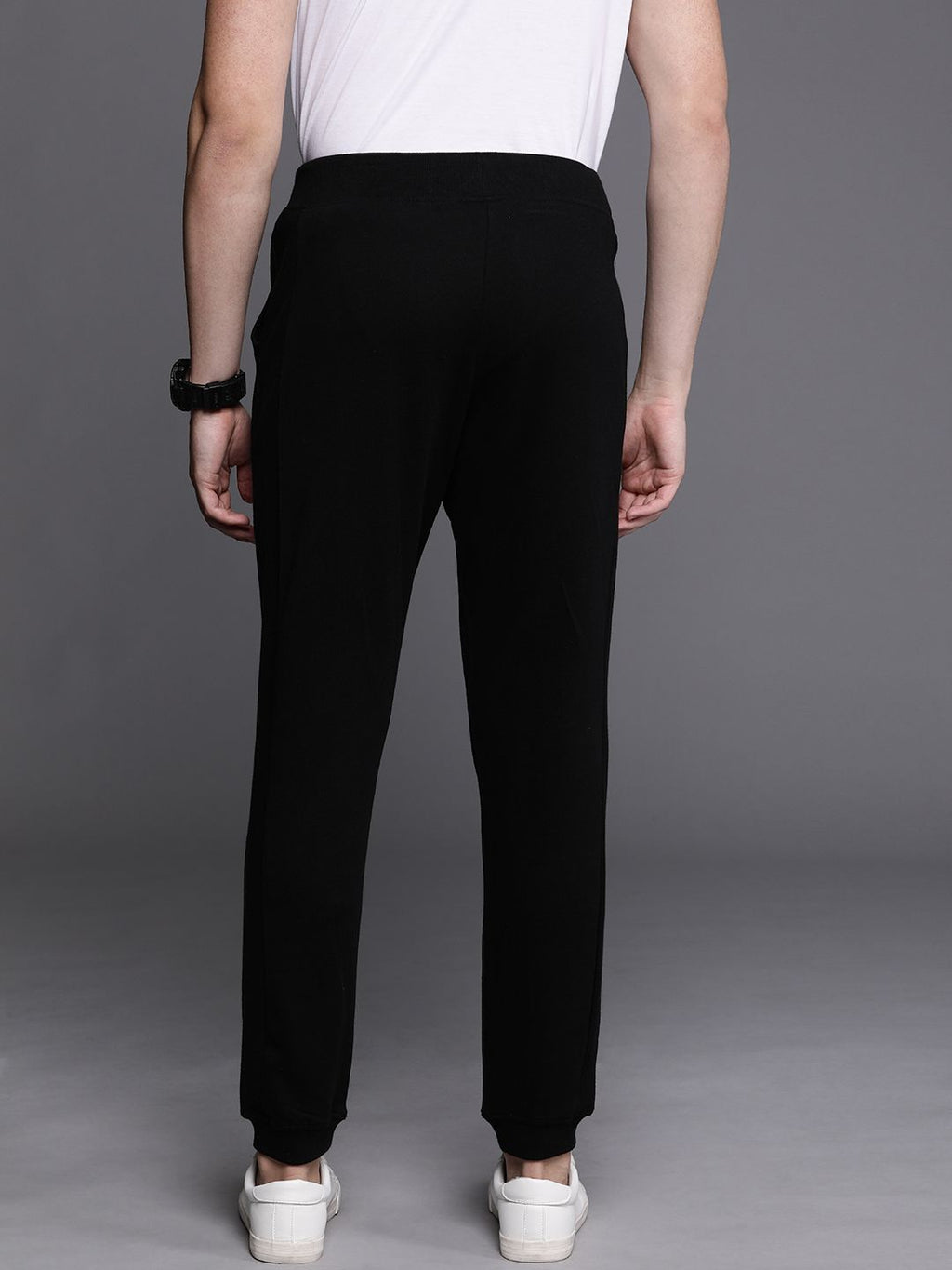  WROGN Men Black Solid Slim Fit Joggers
