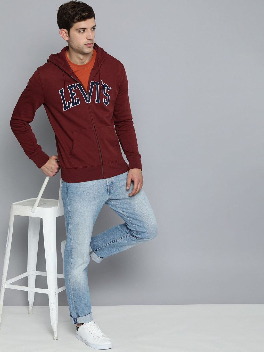 Levis Men Maroon Brand Logo Print Pure Cotton Hooded Sweatshirt