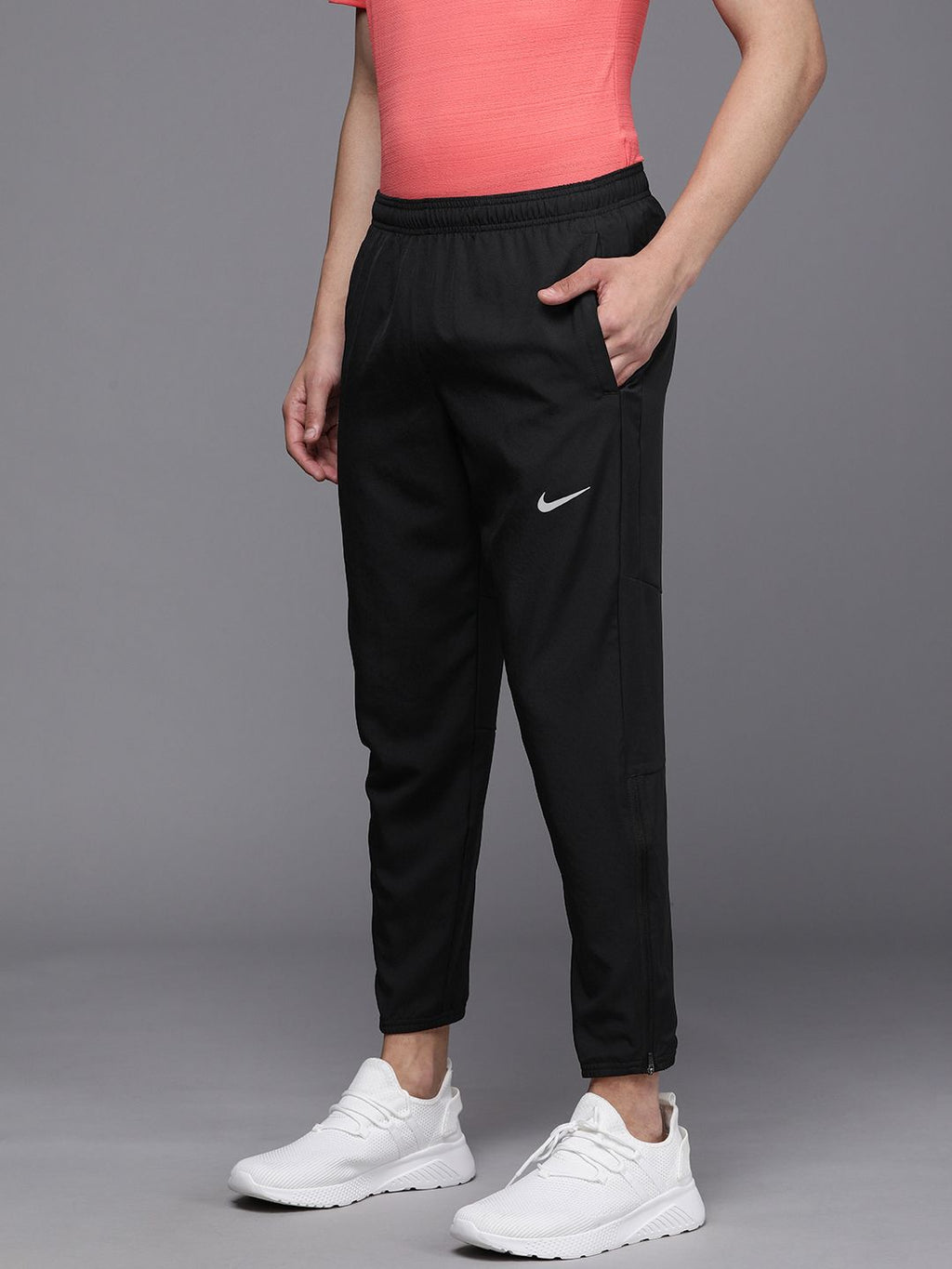  Nike Men Black SolidDri-FIT Challenger Woven Running Pants