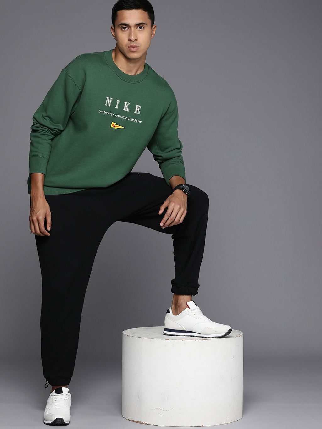  Nike Self Design Brand Logo Embroidered CRW FLC HWYWT NCPS Loose Fit Sweatshirt