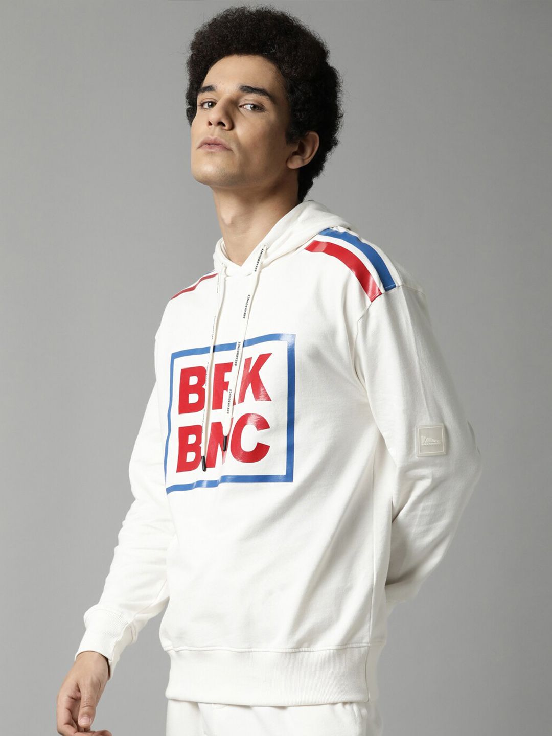  Breakbounce Men Off White Printed Hooded Pure Cotton Sweatshirt