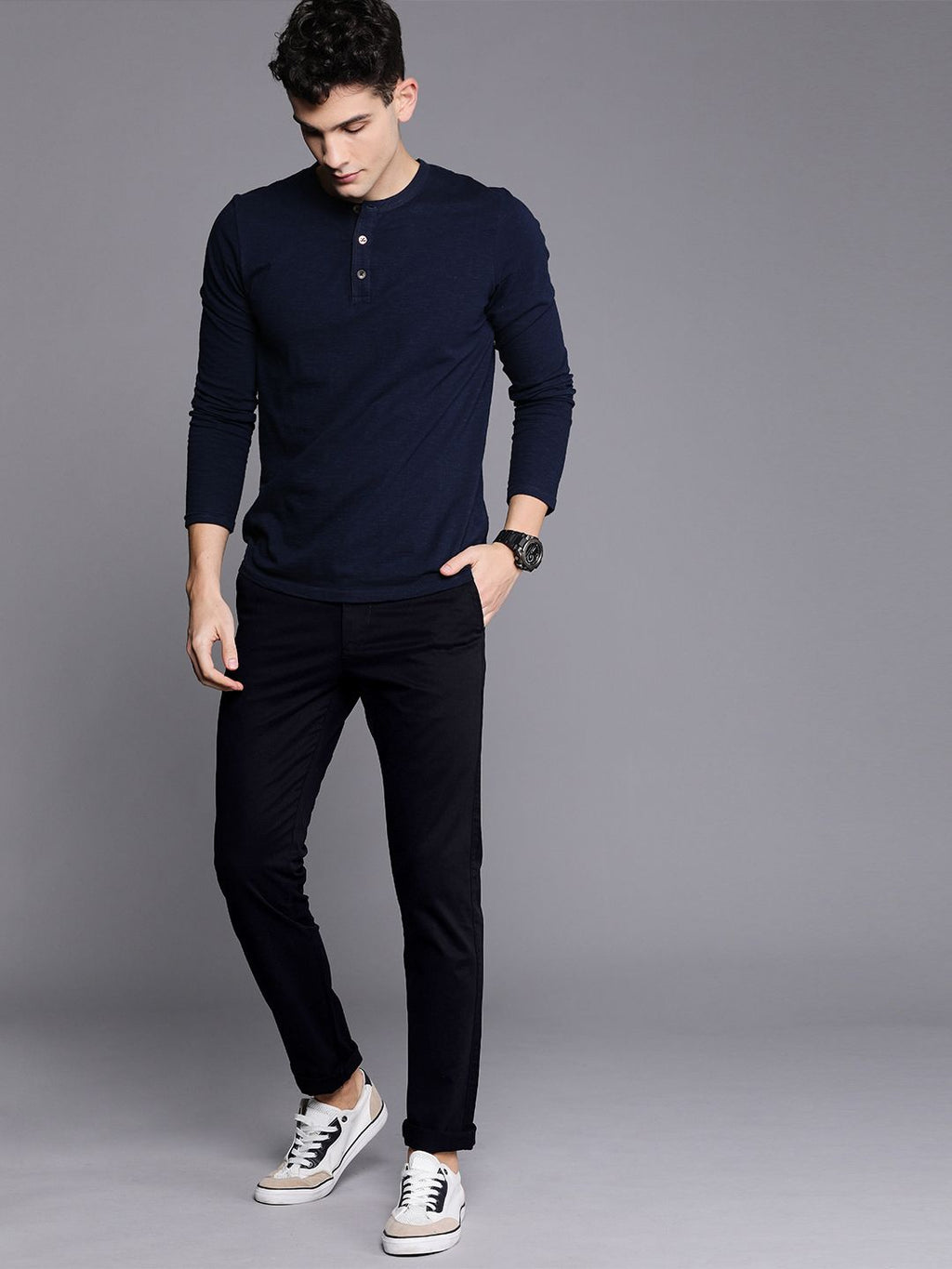  WROGN Men Black Slim Fit Solid Chinos