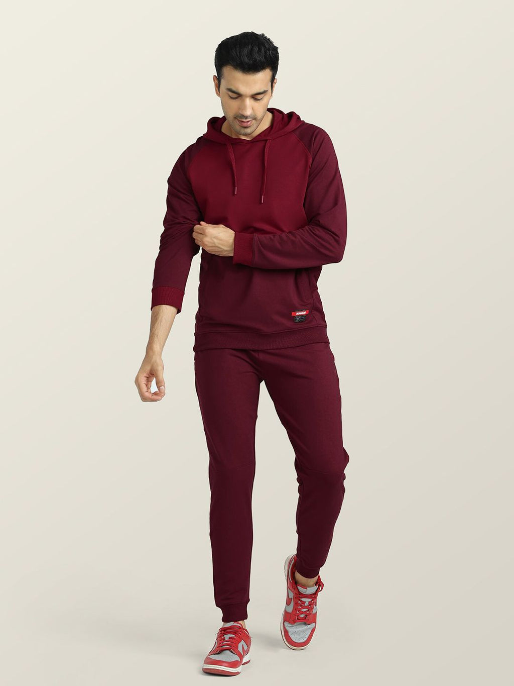  XYXX Men Maroon Hooded Cotton Sweatshirt