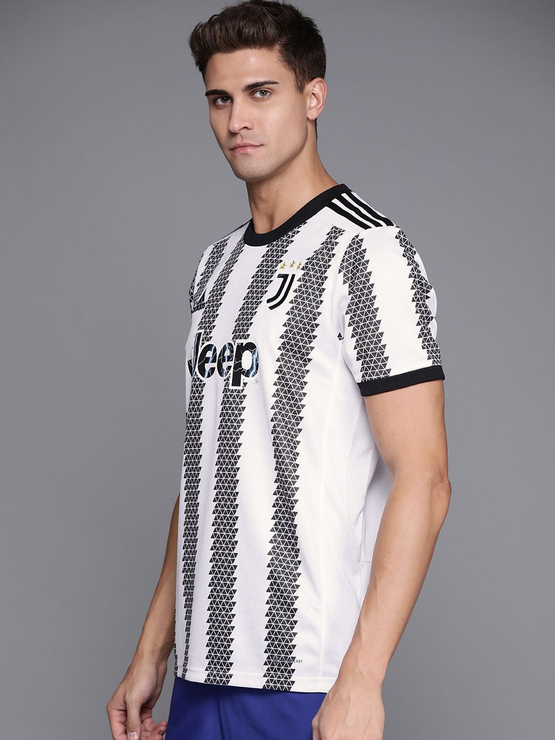  ADIDAS Men White & Black H JSY Geometric Print Aeroready Juventus Football T-shirt