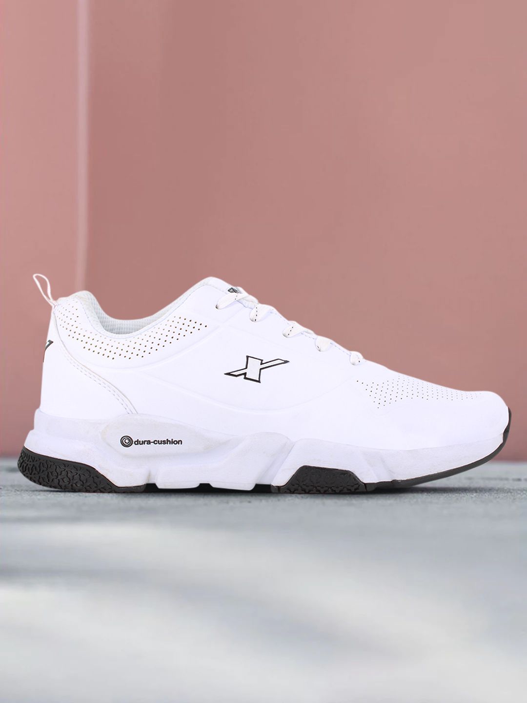  Sparx Men White Solid Round Toe Running Shoes
