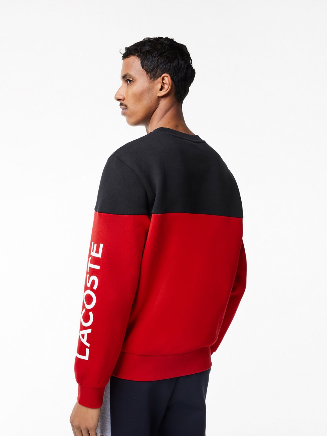  Lacoste Colourblocked Round Neck Cotton Sweatshirt