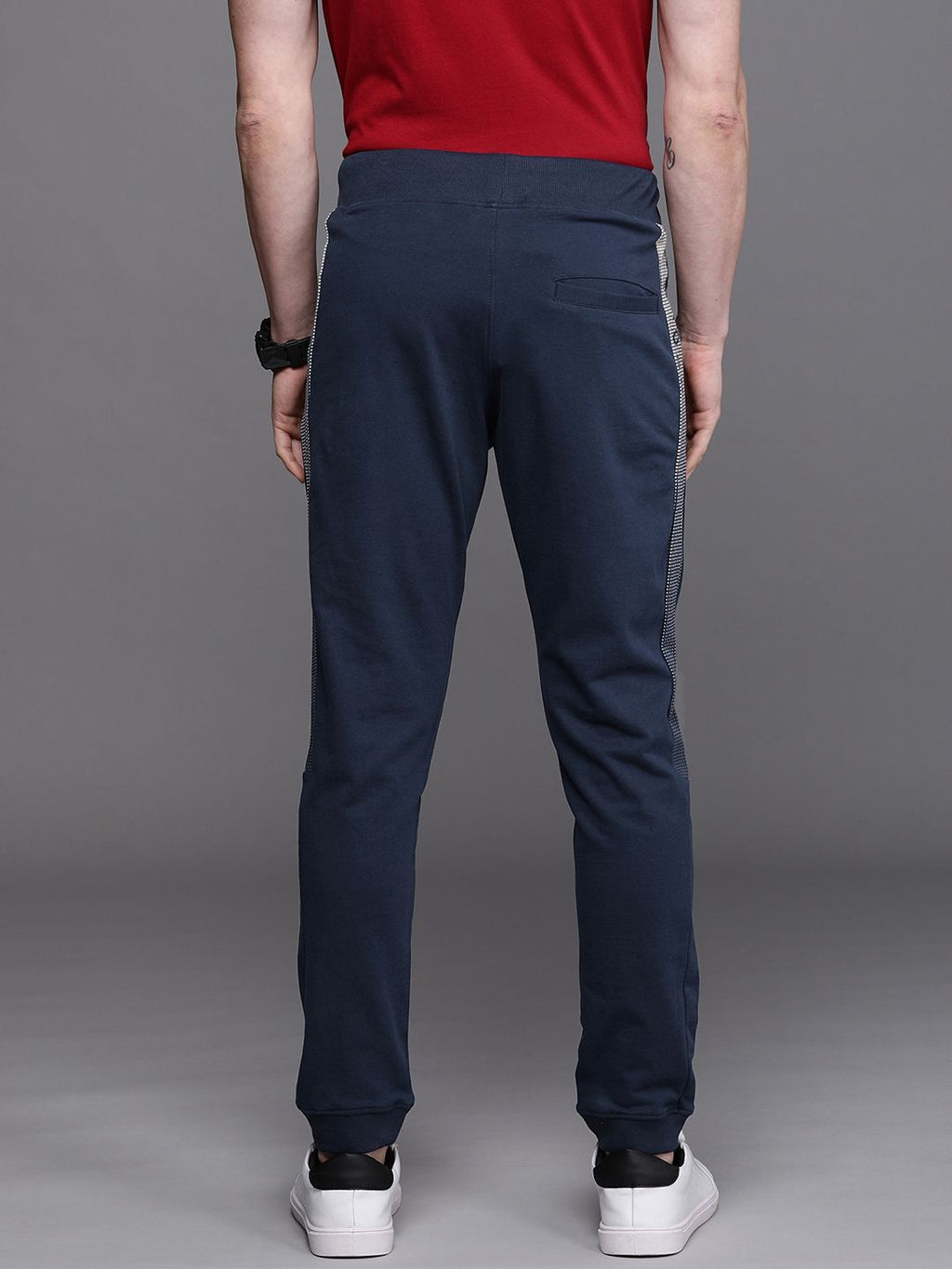  WROGN MEN NAVY BLUE PRINTED BRAND LOGO SLIM FIT PURE COTTON TRACK PANTS