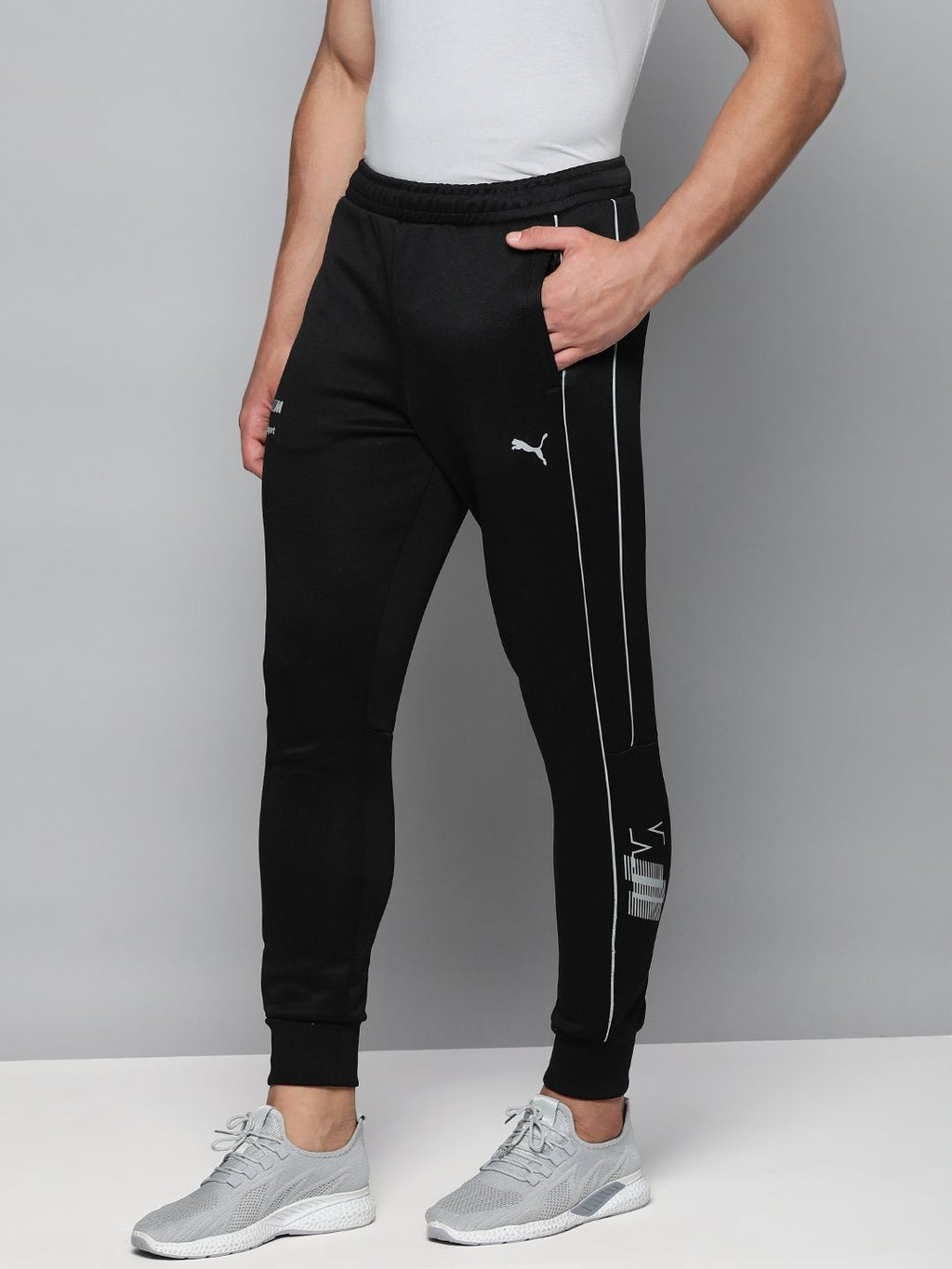  PUMA Motorsport Men Black Striped BMW MT7 Motorsport Joggers