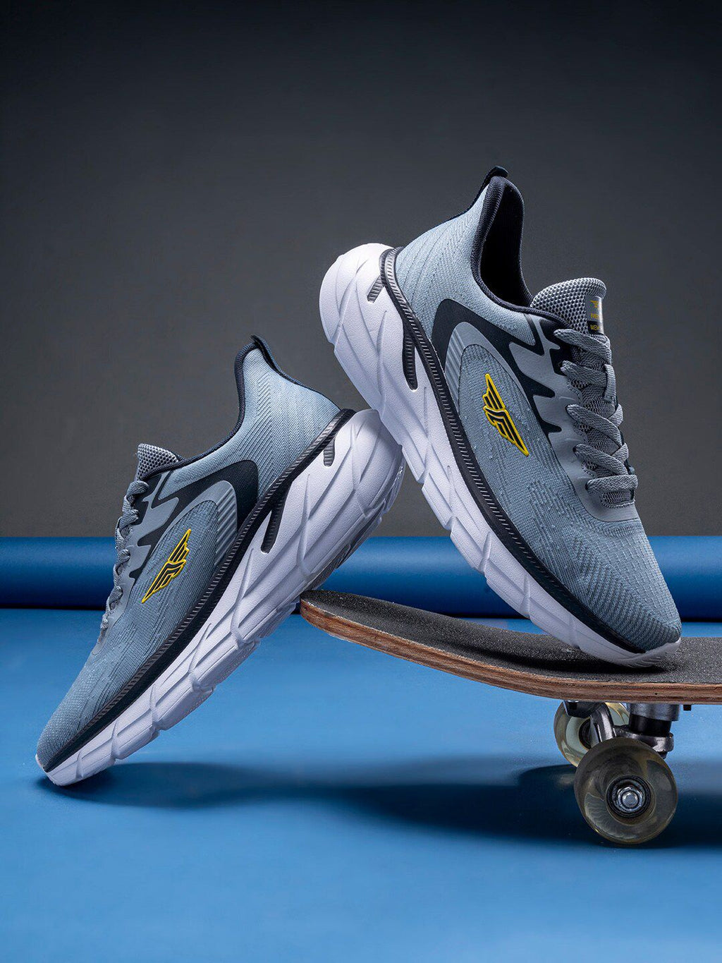  Red Tape Men Textile Running Shoes