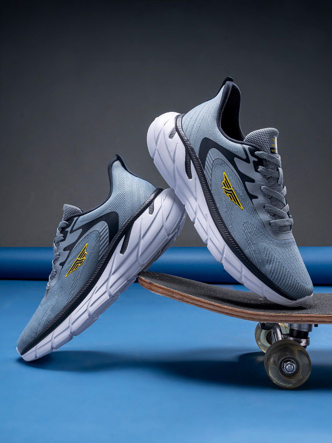  Red Tape Men Textile Running Shoes
